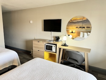 Basic Double Room, 2 Double Beds