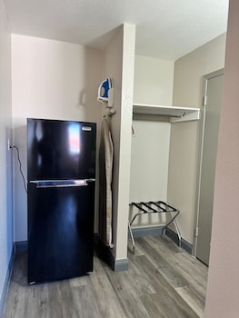 Basic Double Room, 2 Double Beds