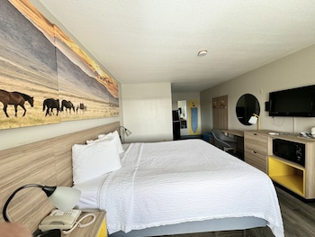 Standard Room, 1 King Bed