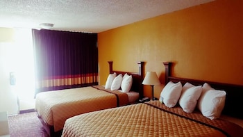 Standard Room, 2 Queen Beds, Non Smoking