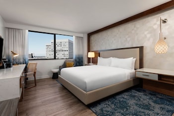 Room, 1 King Bed (Hearing Accessible)