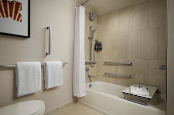 Room, 1 King Bed (Mobility/Hearing Accessible, Tub)