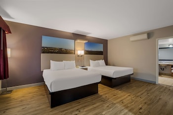 Standard Room, 2 Queen Beds, Non Smoking, Refrigerator