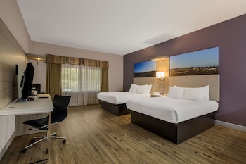 Standard Room, 2 Queen Beds, Accessible, Non Smoking (Walk-in Shower;Freeway Side)