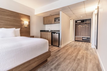 Room, 1 King Bed with Sofa bed, Kitchenette, Corner