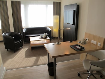Junior Suite, 1 Queen Bed