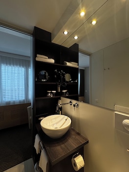 Premium Room, 1 Queen Bed