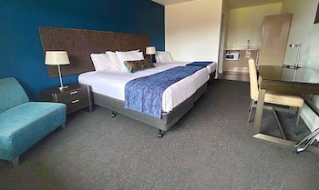 Twin Room (No Pets)