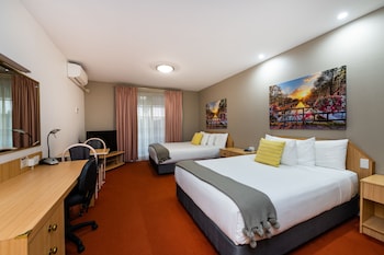 Deluxe King Family (4) Room (No Pets)