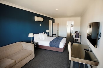 Family Suite (No Pets)