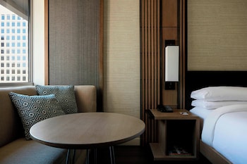 Concierge Room, Club Room, 1 King Bed