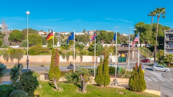 Standard Room, 2 Twin Beds, Accessible, Balcony (City View)