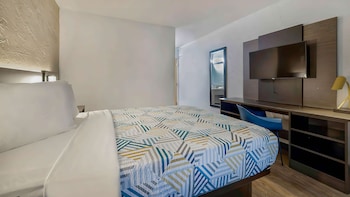 Standard Room, 1 Queen Bed, Non Smoking