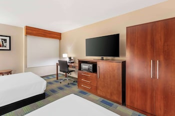 Standard Room, 2 Queen Beds, Accessible, Non Smoking