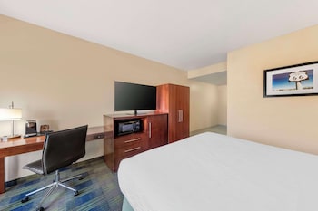 Standard Room, 1 King Bed, Accessible, Non Smoking