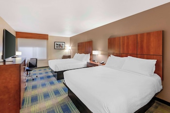 Standard Room, 2 Queen Beds, Non Smoking, Microwave