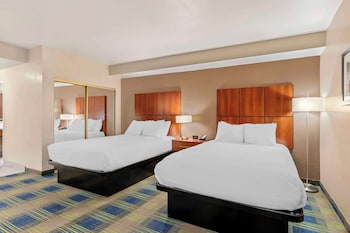 Standard Room, 2 Queen Beds, Non Smoking, Refrigerator & Microwave (Oversized Room)