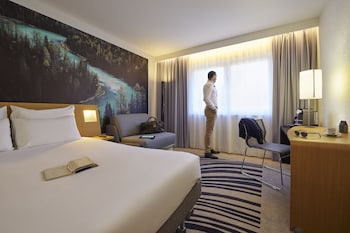 Executive Room, 1 Queen Bed with Sofa bed