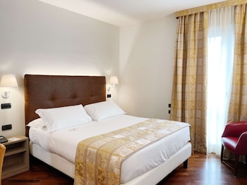 Economy Double Room, 1 Queen Bed