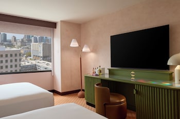 Room, 2 Queen Beds, Non Smoking, City View