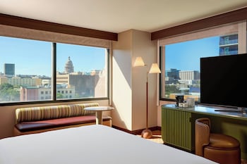 Corner Room, Guest room, 1 King