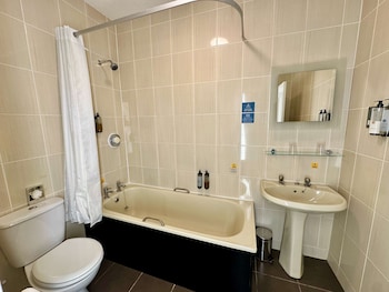 Executive Room, 1 King Bed, Non Smoking (Converts to 2 Twin Beds)