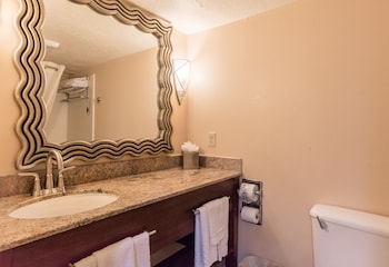Standard Room, 2 Double Beds