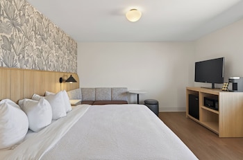 Superior Room, 1 King Bed
