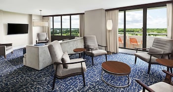 Suite, 1 King Bed with Sofa bed, Balcony
