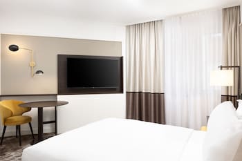 Deluxe Room, 1 Queen Bed