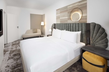 Family Suite, 1 King Bed, Connecting Rooms