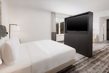 Junior Suite, 1 King Bed