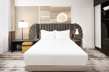 Deluxe Room, 1 Queen Bed