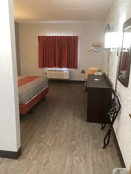 Standard Room, 1 Queen Bed, Non Smoking