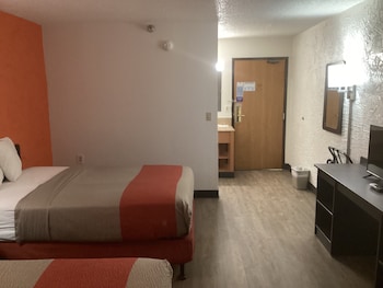 Standard Room, 2 Double Beds, Non Smoking