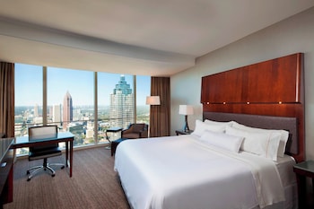 1 King Room, Skyline view, High floor