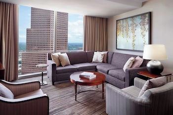 Executive Suite, 1 Bedroom (Mobility Accessible, Roll-in Shower)