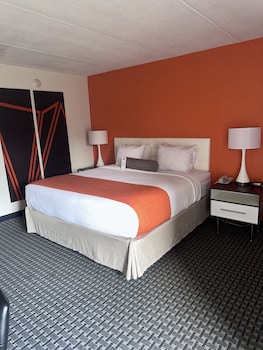 Deluxe Room, 1 King Bed with Sofa bed, Non Smoking
