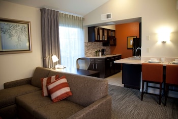 Suite, 1 Queen Bed with Sofa bed (One Bedroom)