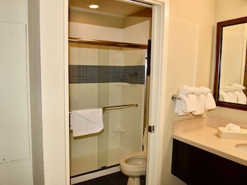 Suite, Multiple Beds (Two Bedroom Queen and Two Doubles)