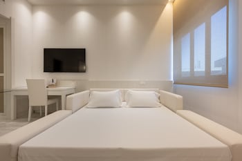 Family Quadruple Room (2 adults and 2 children)