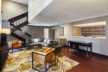 Suite, 1 King Bed, Non Smoking