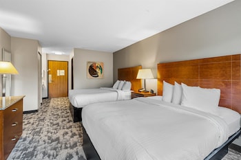 Standard Room, 2 Queen Beds, Non Smoking, Refrigerator