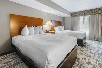 Standard Room, Multiple Beds, Non Smoking, Refrigerator & Microwave (1 king and 2 queen beds)