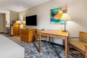 Standard Room, Multiple Beds, Accessible, Refrigerator & Microwave (1 king and 2 queen beds)