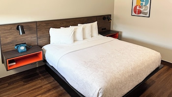 Deluxe Room, 1 King Bed, Non Smoking