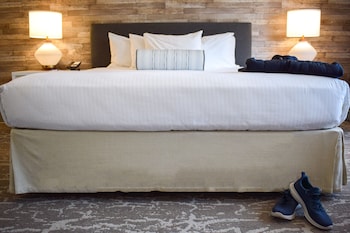 Room, 1 King Bed (Harborside)