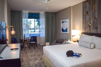 Signature Room, 1 King Bed