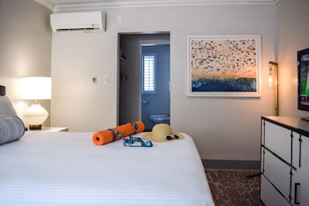 Room, 1 Queen Bed (Poolside)
