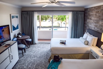 Room, 2 Queen Beds, Balcony (Harborside)